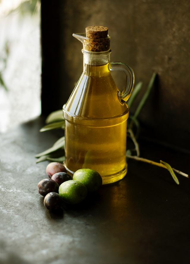 7 tips voor olijfolie gebruiken in het huishouden